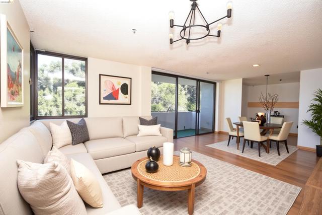 Image 3 of 22 For 555 Pierce St 1320