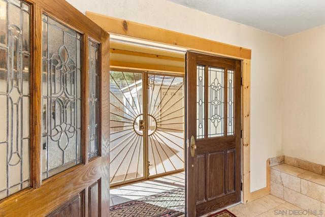 732 Hamilton Lane, Fallbrook CA: https://media.crmls.org/mediaz/b0b1b5e7-edc2-4098-9fa3-570bb84cc038.jpg