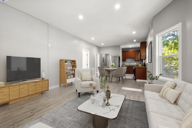 193 W Macarthur Blvd, Oakland CA: https://media.crmls.org/mediaz/b0b1d657-0ebe-4a1a-bf38-392a3bea06ee.jpg
