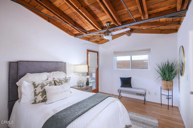 Detail Gallery Image 20 of 42 For 3363 Hollydale Dr, Los Angeles,  CA 90039 - 3 Beds | 3/1 Baths