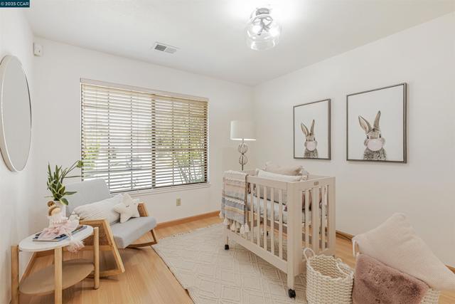 4924 Rocky Rd, Richmond CA: https://media.crmls.org/mediaz/b0b20549-5ba0-4bb6-8fcb-dfaccaf32ad0.jpg