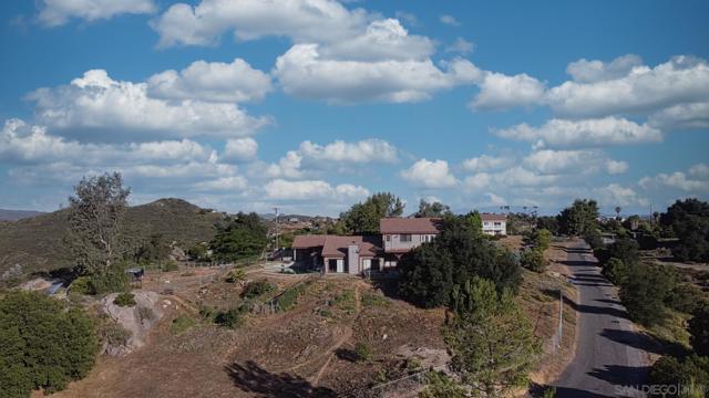 27332 Cool Water Ranch RD, Valley Center CA: https://media.crmls.org/mediaz/b0b20b73-67ac-4fb4-b8da-b5d4baa069dd.jpg