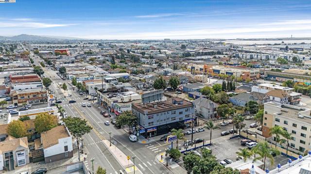 Image 6 of 48 For 3701 International Blvd
