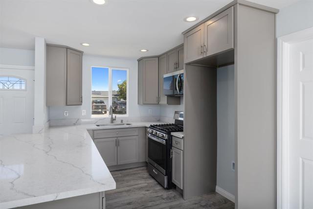 Detail Gallery Image 9 of 33 For 722 Osage St, Spring Valley,  CA 91977 - 3 Beds | 2 Baths