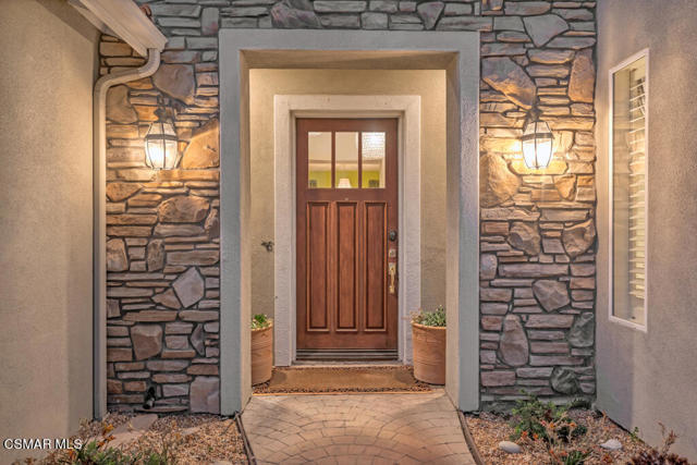 5937 Indian Terrace Drive, Simi Valley CA: https://media.crmls.org/mediaz/b0b24d88-d7c2-44b8-b917-74406ec39788.jpg