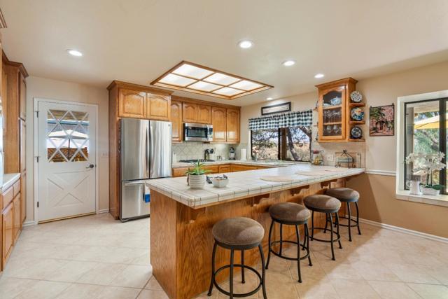 60 Terry Court, Hollister CA: https://media.crmls.org/mediaz/b0b260ca-c15a-4541-89e0-a6cd1227b6f3.jpg