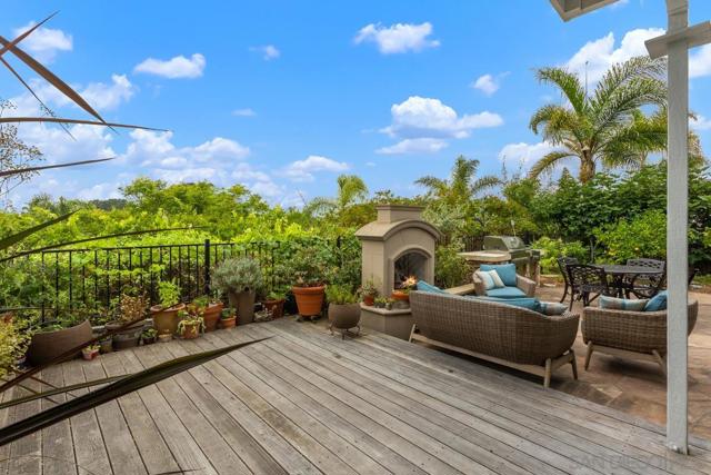 457 Arden Drive, Encinitas CA: https://media.crmls.org/mediaz/b0b29256-73a2-4d7b-aede-eef82f743230.jpg