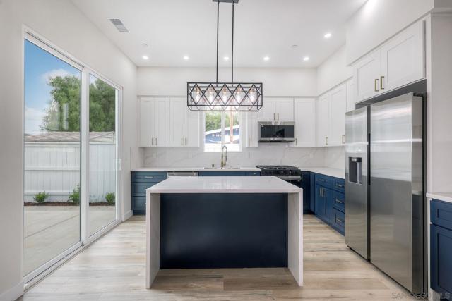 962 Florence St, Imperial Beach CA: https://media.crmls.org/mediaz/b0b2ca98-a9af-4751-b030-8422e42a80bf.jpg