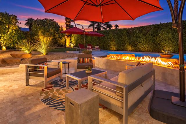 2210 E Calle Papagayo, Palm Springs, CA 92262