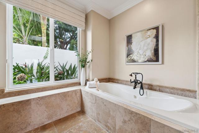 14351 Via Baroda, San Diego CA: https://media.crmls.org/mediaz/b0b338ef-015e-4282-be27-2b9b0d0ef596.jpg