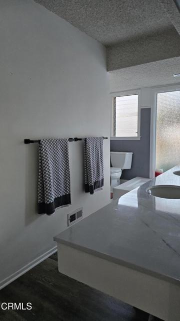 Detail Gallery Image 27 of 46 For 2786 Kennington Dr, Glendale,  CA 91206 - 4 Beds | 3 Baths