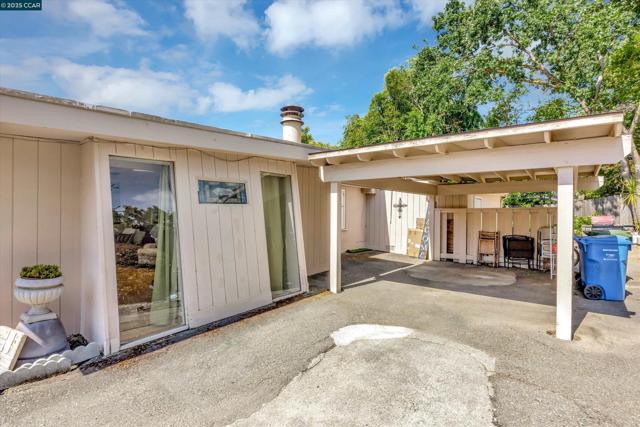 366 Ilo Lane, Danville CA: https://media.crmls.org/mediaz/b0b4926e-31b4-4603-bcc2-9f87f3702136.jpg