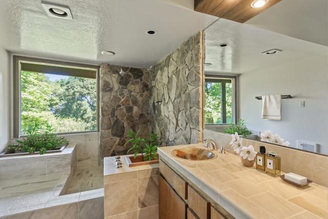 40 Deer Path Drive, Portola Valley CA: https://media.crmls.org/mediaz/b0b4e737-b75c-46af-bb06-a232c5b02a5c.jpg