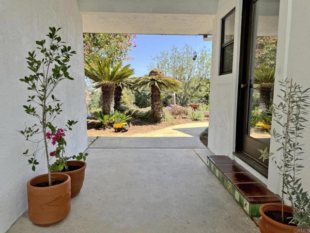 Detail Gallery Image 33 of 53 For 1650 Winterwarm Dr., Fallbrook,  CA 92028 - 3 Beds | 3 Baths