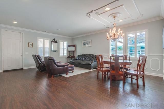 908 Hydra Ct, San Marcos CA: https://media.crmls.org/mediaz/b0b6ffd0-934f-47be-9951-2a0c56e337b0.jpg