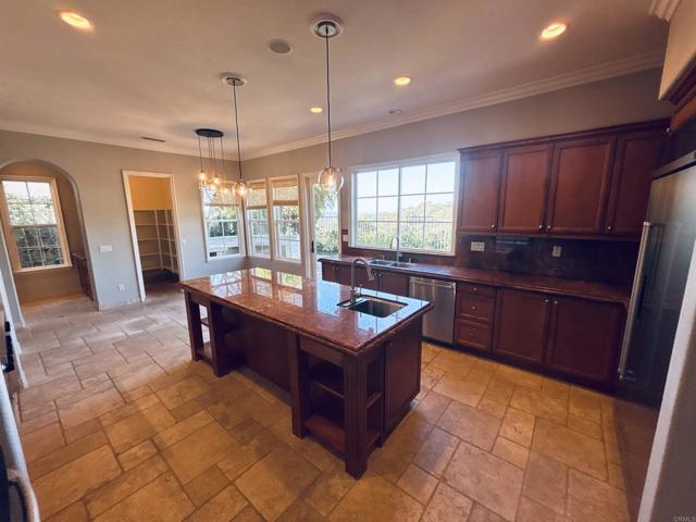 Detail Gallery Image 21 of 58 For 11596 Parkhurst Square, San Diego,  CA 92130 - 6 Beds | 6/1 Baths