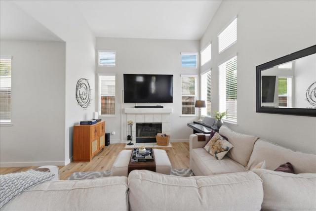 705 Otter Court, Fairfield CA: https://media.crmls.org/mediaz/b0b7cea5-77a4-4264-a953-89508d866b21.jpg