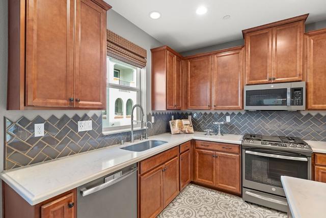 2758 Montecito Vista Way, San Jose CA: https://media.crmls.org/mediaz/b0b81963-d0ca-41de-a92d-bd5b7bf62c14.jpg