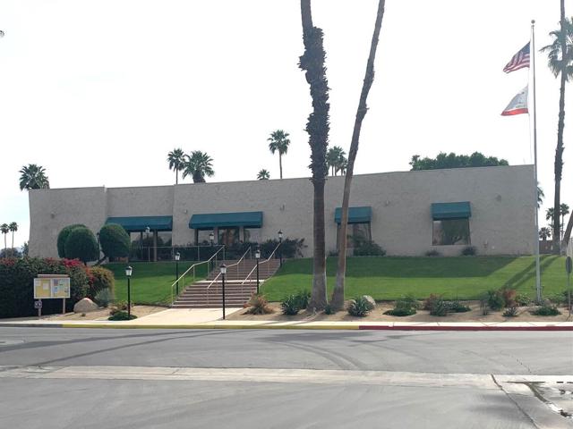 42627 Granite Place, Palm Desert CA: https://media.crmls.org/mediaz/b0b939a6-ed80-40e8-b314-ab0c312cd7be.jpg