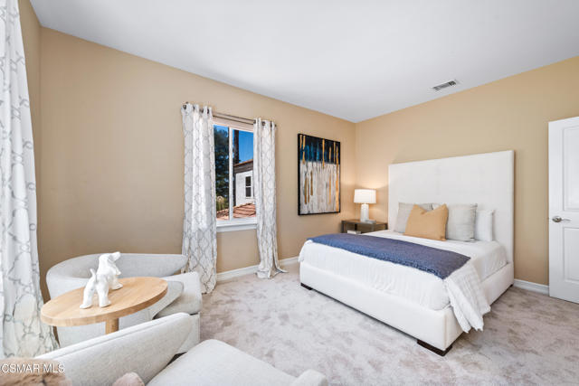1074 Deseo Avenue, Camarillo CA: https://media.crmls.org/mediaz/b0b9db17-a8be-4847-ad59-860e635596b2.jpg