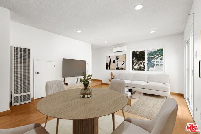 648 N Grand Avenue, Los Angeles CA: https://media.crmls.org/mediaz/b0ba80c4-7365-4019-9c43-f0f9c55d07cb.jpg