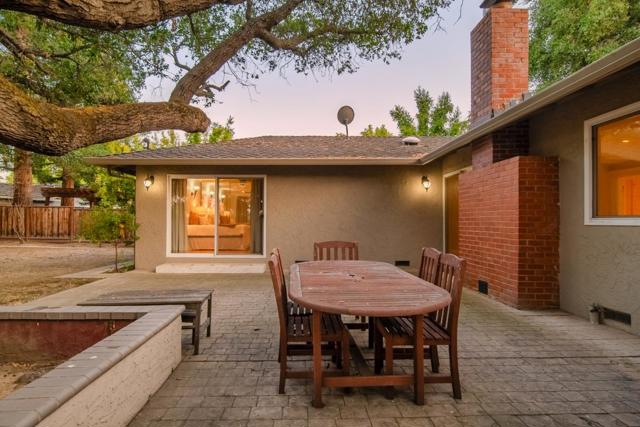 13010 Glen Brae Drive, Saratoga CA: https://media.crmls.org/mediaz/b0bb4be5-342a-448a-8db5-a908b07887b5.jpg