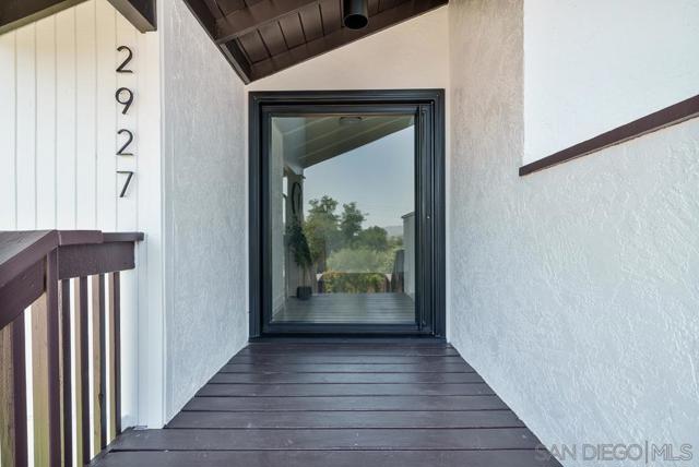 2927 Lawrence Ln, Escondido CA: https://media.crmls.org/mediaz/b0bd30b7-46de-4164-b757-be028799680f.jpg