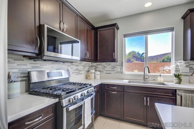 13216 Cuyamaca Vista Dr, Lakeside CA: https://media.crmls.org/mediaz/b0bd8c47-e52c-4a8e-9af5-ad979f398c6f.jpg