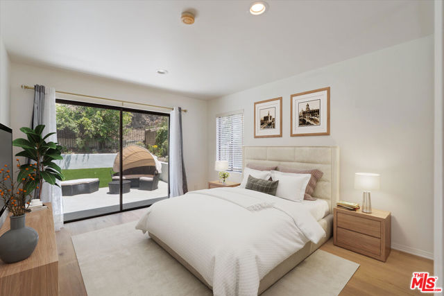 22960 Cass Avenue, Woodland Hills CA: https://media.crmls.org/mediaz/b0bd8f46-c9da-442c-8171-8596d517f5cc.jpg