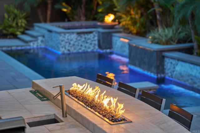 Detail Gallery Image 10 of 50 For 3615 Corte Claro, Carlsbad,  CA 92009 - 6 Beds | 6/1 Baths