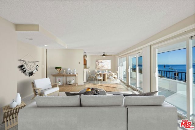 18000 Coastline Drive, Malibu CA: https://media.crmls.org/mediaz/b0be0b19-a6bb-4dc0-9e3d-f055cc8a0df8.jpg