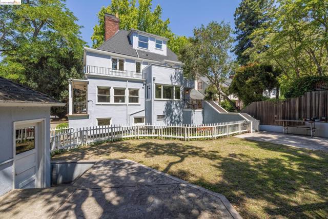 Image 7 of 60 For 1 Brookside Ave