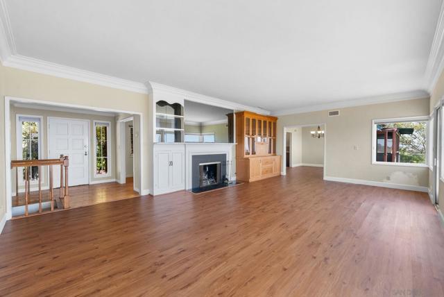 7330 Brodiaea Way, La Jolla CA: https://media.crmls.org/mediaz/b0be618d-a243-47d2-a527-5f9c4800b6e3.jpg