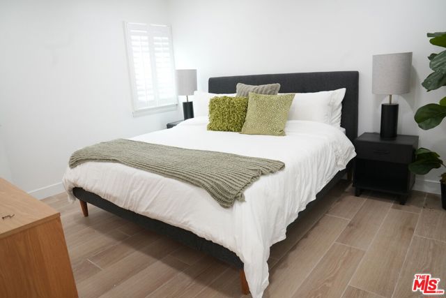 4243 W 58th Place, Los Angeles CA: https://media.crmls.org/mediaz/b0bf3127-9418-4ee7-a8ac-e231931f021c.jpg