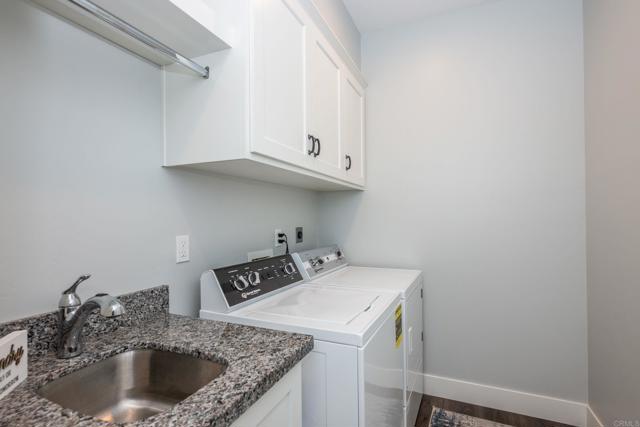 1309 Sunny Heights Road, Fallbrook CA: https://media.crmls.org/mediaz/b0bfa289-0309-48e3-882c-d47cd7d0347f.jpg