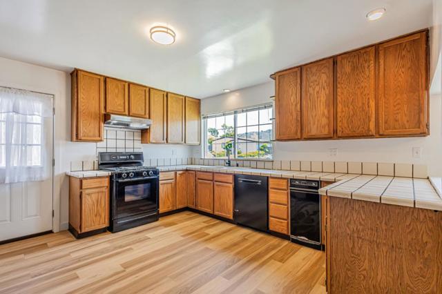 921 Newman Drive, South San Francisco CA: https://media.crmls.org/mediaz/b0bfed6c-f174-4f21-9d58-44c3498915dc.jpg