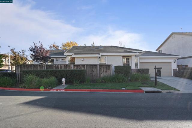 5109 Napa Shore Dr, Fairfield CA: https://media.crmls.org/mediaz/b0bff97f-f557-4cca-a2ac-d3b3f3dbb0ae.jpg