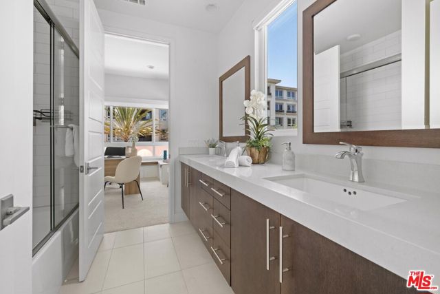Image 23 of 41 For 12698 Sandhill Lane 1