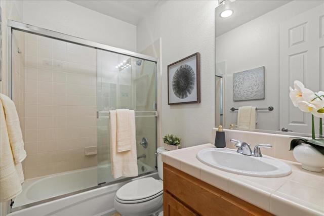Image 24 of 34 For 1054 Jena Terrace