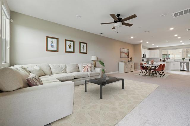 3520 Conner Way, Oceanside CA: https://media.crmls.org/mediaz/b0c18072-8aae-4365-88d5-33b0b2230291.jpg