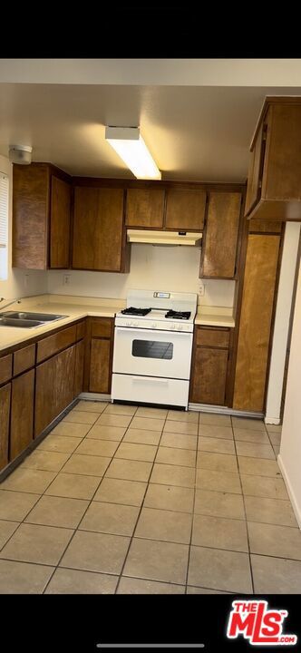 61627 Capilla Drive, Joshua Tree CA: https://media.crmls.org/mediaz/b0c1ff94-6081-451d-a817-98a75d0e24a3.jpg