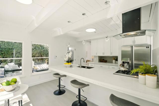 747 De Soto Drive, Palo Alto CA: https://media.crmls.org/mediaz/b0c29054-f654-416d-a325-5265583f1bed.jpg