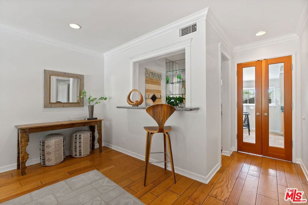 MLS #26862395 image #2