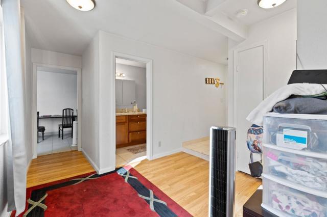306 Beech Street, Redwood City CA: https://media.crmls.org/mediaz/b0c3d268-4cbe-4b62-9390-dee52f453630.jpg