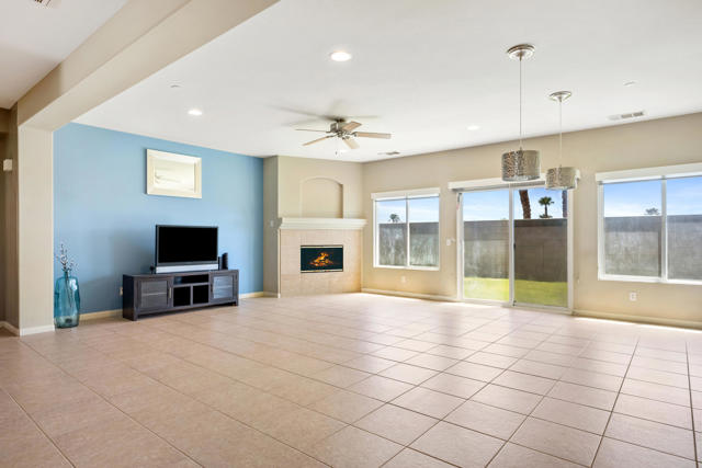 3764 Vista Dunes, Palm Springs CA: https://media.crmls.org/mediaz/b0c422df-b484-4b01-80bd-a1c07f9eb682.jpg