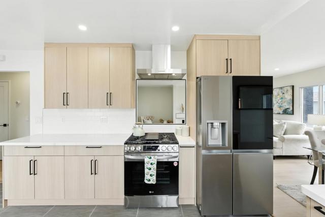 102 Dennis Drive, Daly City CA: https://media.crmls.org/mediaz/b0c468d0-8f13-40a5-8602-2a0bdae19f21.jpg