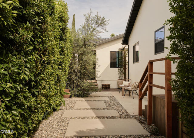 Detail Gallery Image 24 of 32 For 2819 Frederick St, Los Angeles,  CA 90065 - 3 Beds | 3 Baths