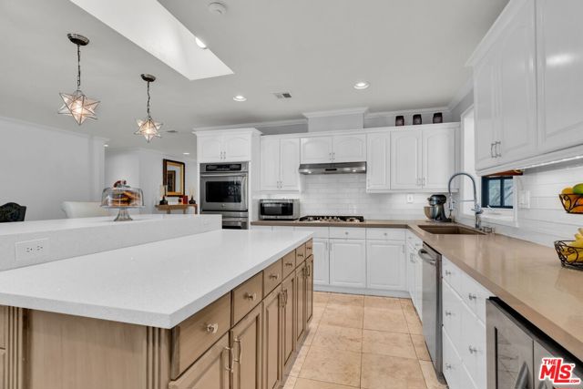 7170 Deveron Ridge Road, West Hills CA: https://media.crmls.org/mediaz/b0c4b556-6e78-4503-8b95-365dd1ff441c.jpg