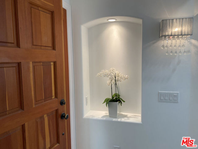 6436 Lunita Road, Malibu CA: https://media.crmls.org/mediaz/b0c6b546-d92b-49ed-b450-821aca1c140a.jpg