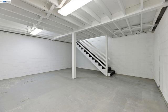 Image 38 of 45 For 1841 Vine St